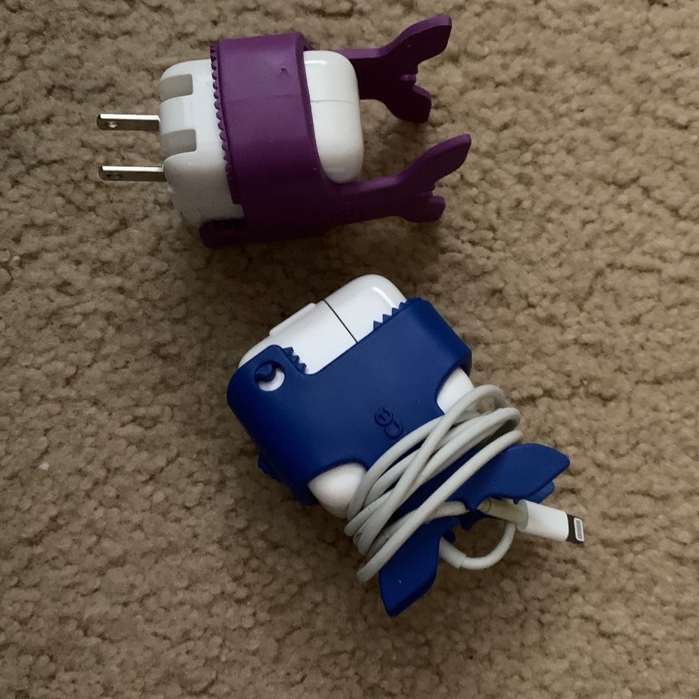 2 WRAP YOUR CORDS and 2 CHARGERS